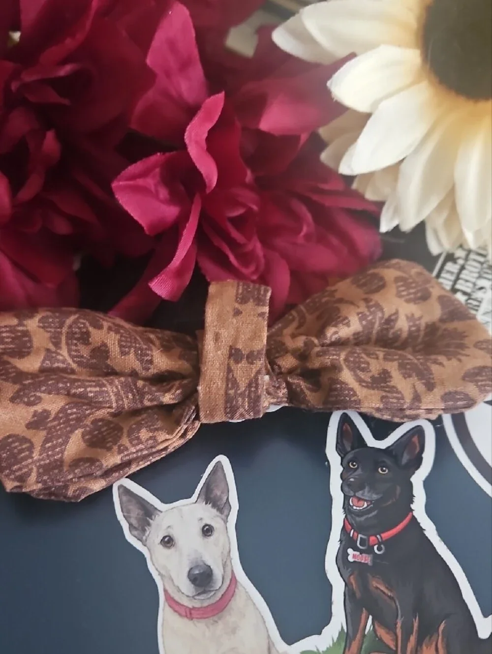 Hand Crafted Pet/Dog Collar Bow Tie New